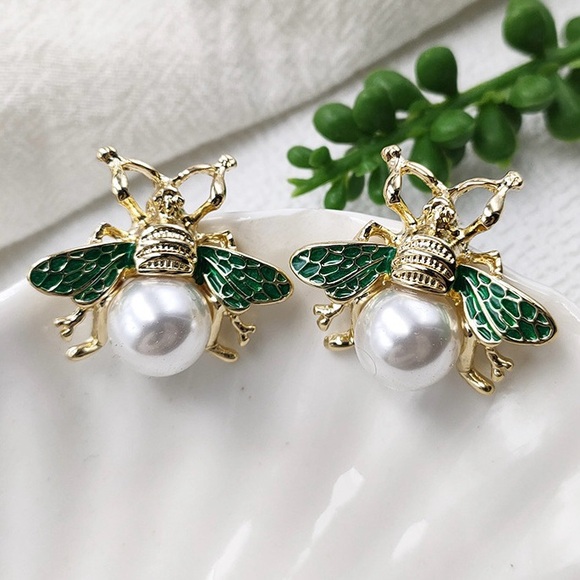Gold and Green Bee Pearl Earrings - Picture 3 of 3
